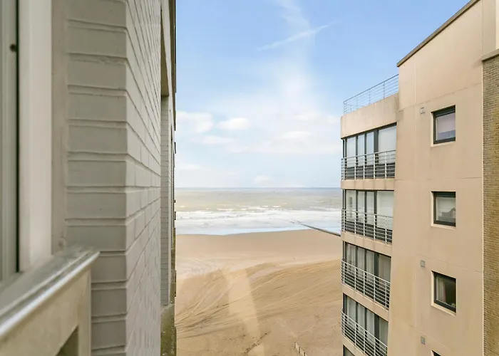 Apartment In Near Seafront